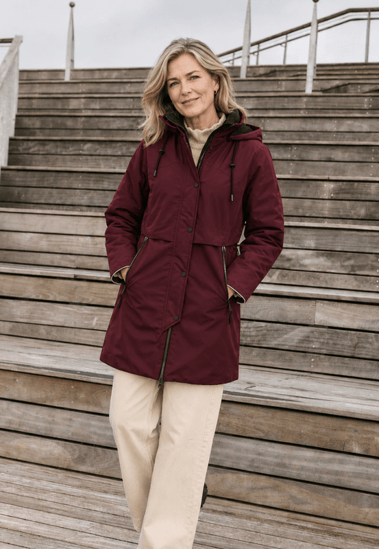 Eva vendbar jakke vinrød/svart