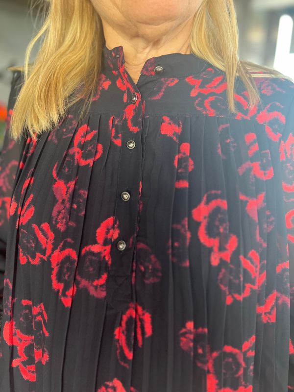 Amanda chiffonbluse rød blomst