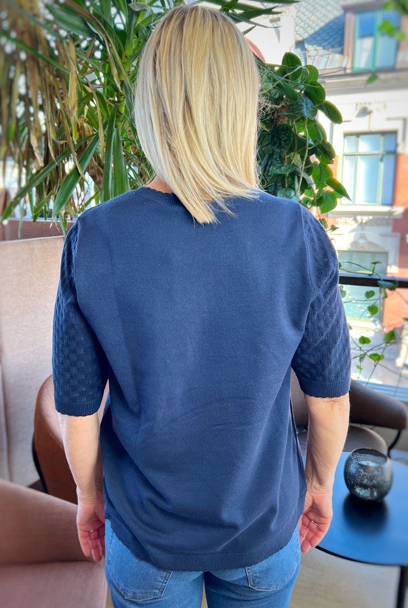 Lisen strikket topp blå