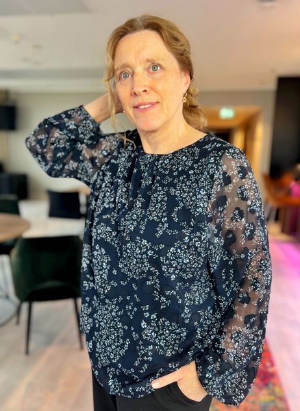 Hovedbilde Line chiffonbluse blå blomst