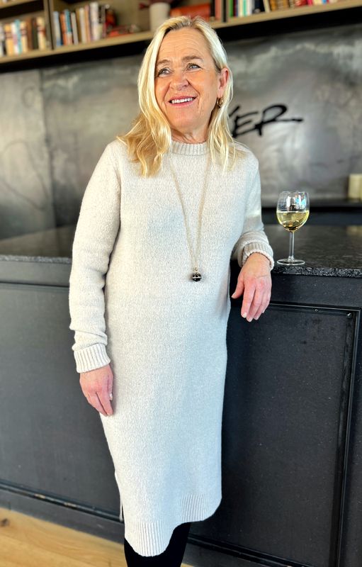 Maria strikkekjole birch melert med gull