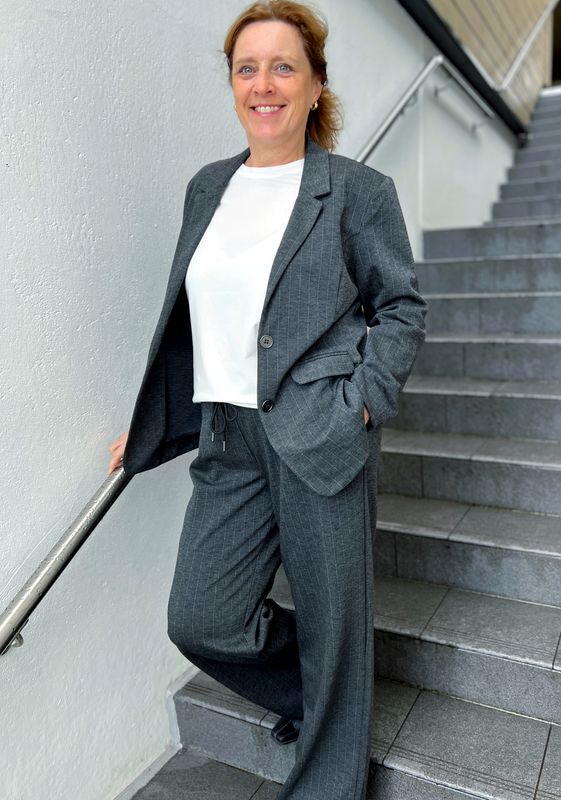 Gry blazer stripet grå