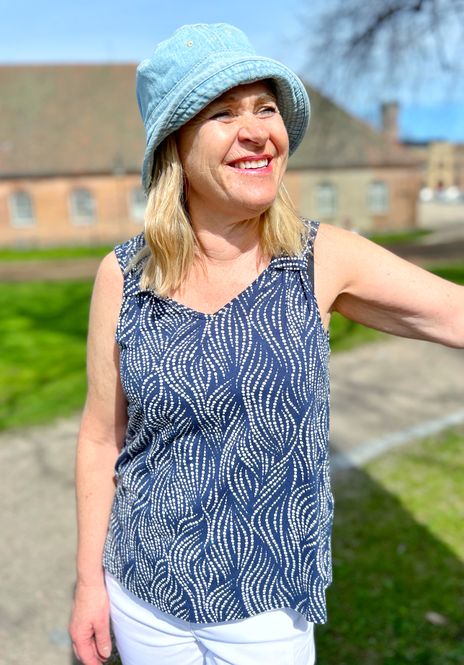 Hovedbilde Elisabeth singlet  midnattsblå