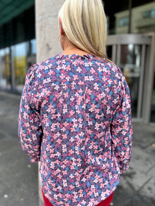 Stine bluse blomster blå