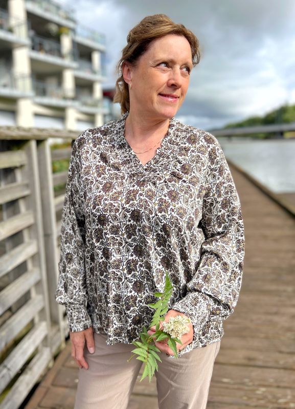 Marion bluse vinrød paisley 