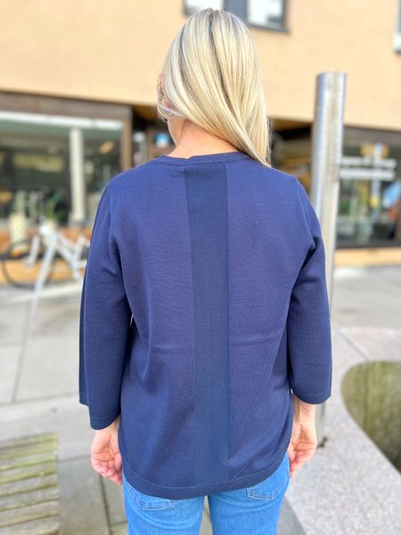 Hovedbilde Lisen genser strikket blå