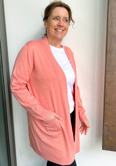 Hovedbilde Amalie strikkejakke korall