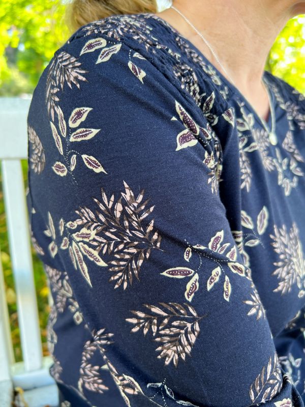 Lillian viskose-bluse  blomster