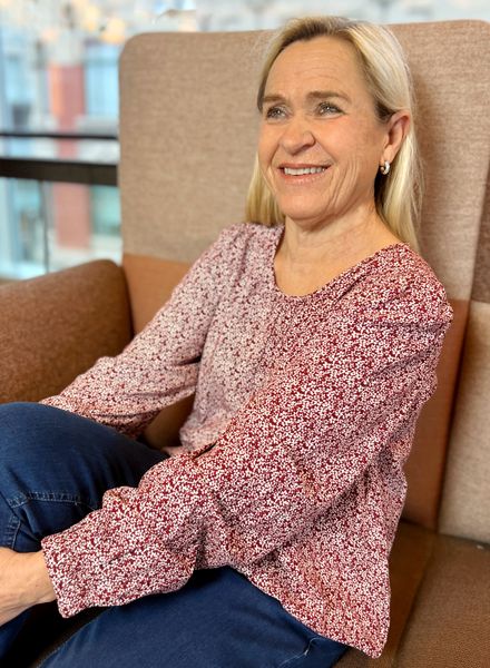 Hovedbilde Irene bluse ditsy flower red