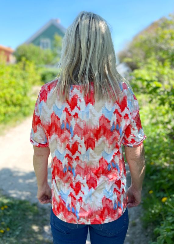 Sølvi t-shirt poppyred mønster